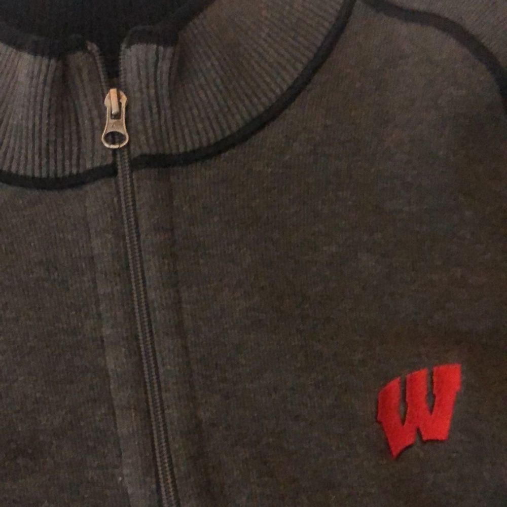 Wisconsin Badgers Cutter & Buck Golf Pullover (L) - Picture 3 of 4